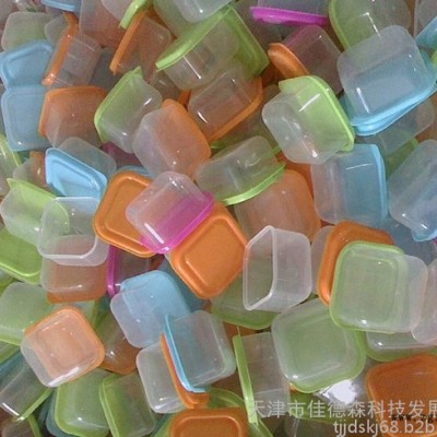 天津佳德森提供各種塑料制品加工制造與研發(fā)，承接各種注塑成型加工，可以研發(fā)模具并注塑成型。