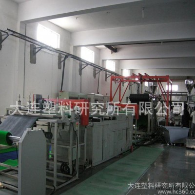 900-1200mm幅寬 LLDPE塑料草坪墊生產線擠出機器