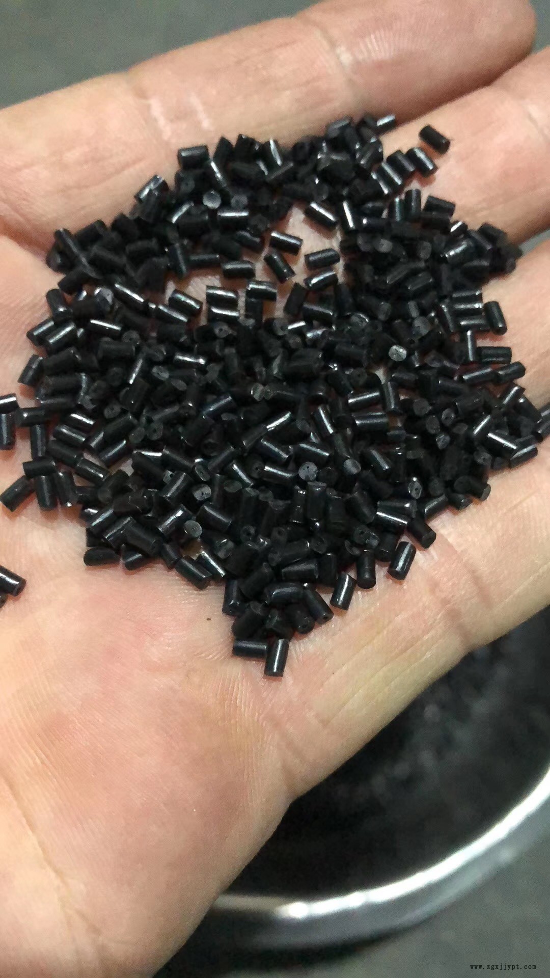 POM賽剛料  黑色抽粒 純樹脂 無(wú)雜料 增韌 扣具級(jí) 新料改性示例圖1