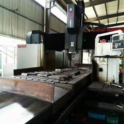 工廠轉型低價出售二手海天GLU23-50定梁龍門加工中心二手加工中心齒輪頭24把機械手刀庫